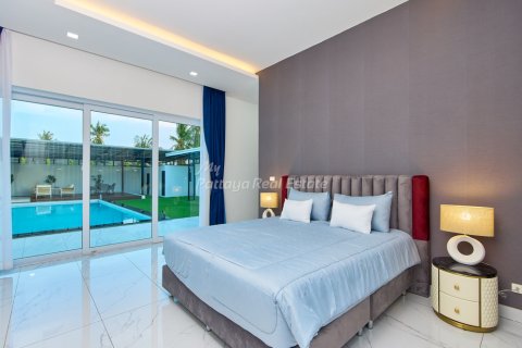 House in Pattaya, Thailand 3 bedrooms № 178979 - photo 13
