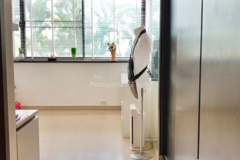 Condo in Pattaya, Thailand, 2 bedrooms № 178982 - photo 8