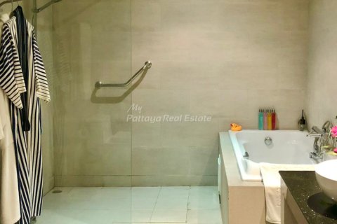 Condo in Pattaya, Thailand, 2 bedrooms № 178982 - photo 16