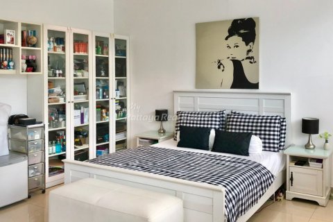 Condo in Pattaya, Thailand, 2 bedrooms № 178982 - photo 10