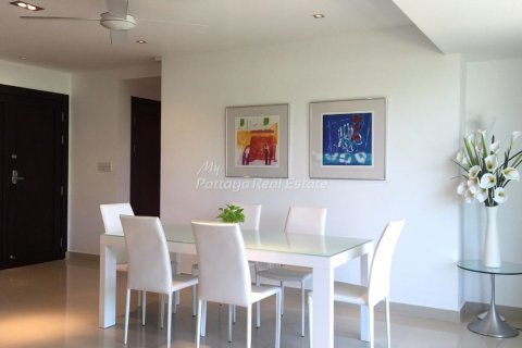 Condo in Pattaya, Thailand, 2 bedrooms № 178982 - photo 2