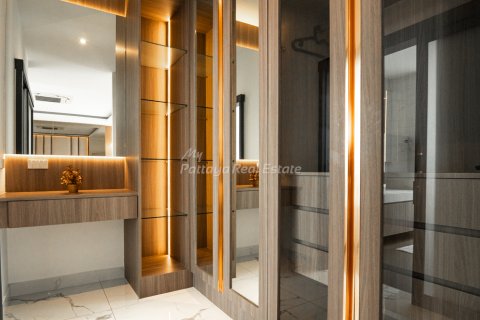 House in Bang Lamung, Thailand 4 bedrooms № 178981 - photo 18