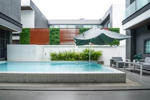 House in Bang Lamung, Thailand 4 bedrooms № 178981 - photo 2