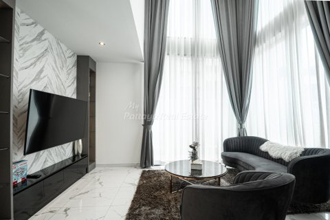 House in Bang Lamung, Thailand 4 bedrooms № 178981 - photo 7