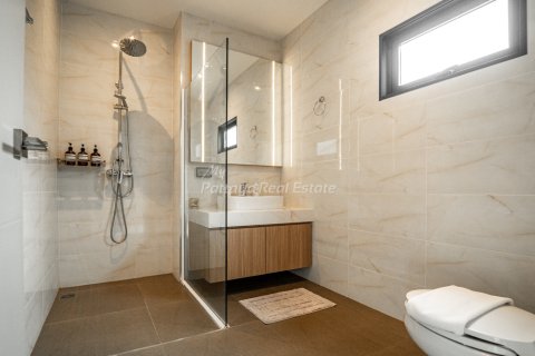 House in Bang Lamung, Thailand 4 bedrooms № 178981 - photo 23