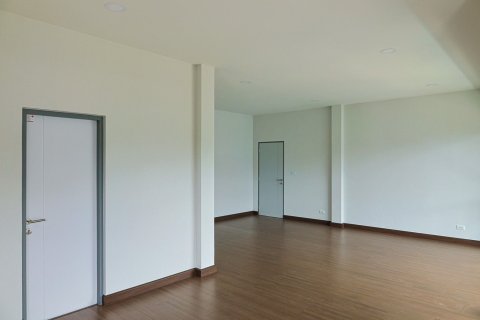 House in Bang Kaeo, Thailand 4 bedrooms № 153418 - photo 28
