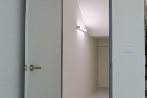 House in Bang Kaeo, Thailand 4 bedrooms № 153418 - photo 23