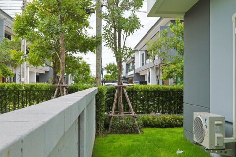 House in Bang Kaeo, Thailand 4 bedrooms № 153418 - photo 15