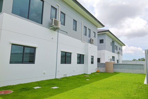 House in Bang Kaeo, Thailand 4 bedrooms № 153418 - photo 13