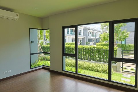 House in Bang Kaeo, Thailand 4 bedrooms № 153418 - photo 19