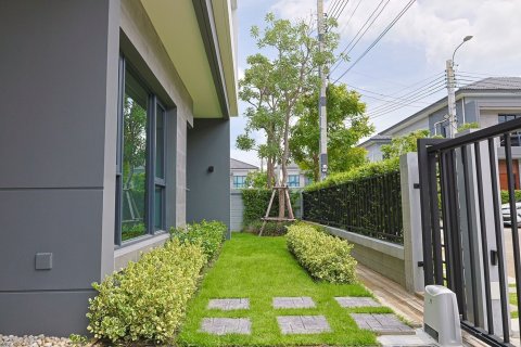 House in Bang Kaeo, Thailand 4 bedrooms № 153418 - photo 3