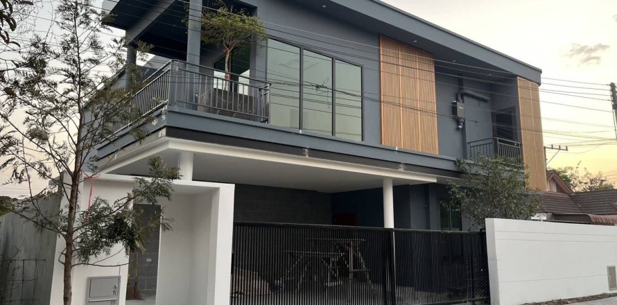 Дом в Ханг Донге, Таиланд с 4 спальнями  № 153414