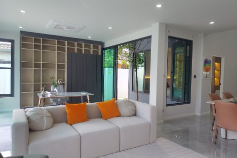 House in Hang Dong, Thailand 4 bedrooms № 153414 - photo 4