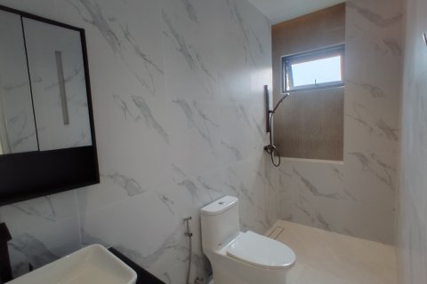 House in Hang Dong, Thailand 4 bedrooms № 153414 - photo 23