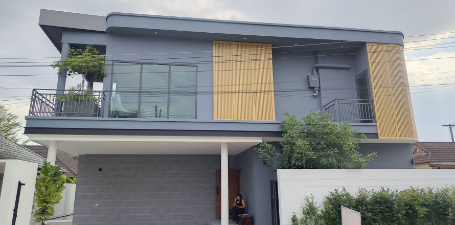 House in Hang Dong, Thailand 4 bedrooms № 153414