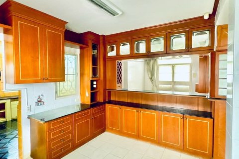 House in Pattaya, Thailand 4 bedrooms № 152883 - photo 7