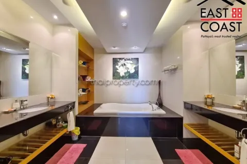 Condominio de 3 dormitorios en Jomtien Beach, Pattaya, Tailandia № 212801 - foto 28