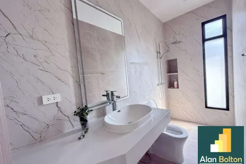 Casa de 3 dormitorios en Pattaya, Tailandia № 210854 - foto 10