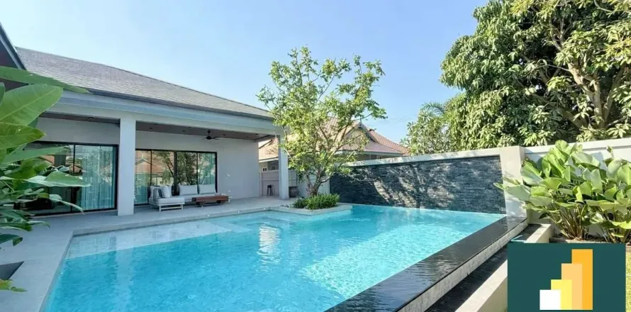 Casa de 3 dormitorios en Pattaya, Tailandia № 210854