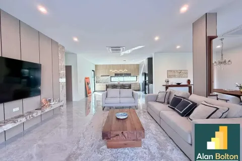 Casa de 3 dormitorios en Pattaya, Tailandia № 210854 - foto 17