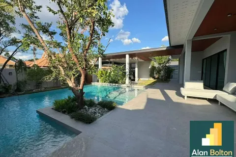 Casa de 3 dormitorios en Pattaya, Tailandia № 210854 - foto 11
