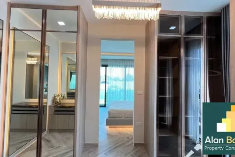 Casa de 5 dormitorios en Pattaya, Tailandia № 210855 - foto 5