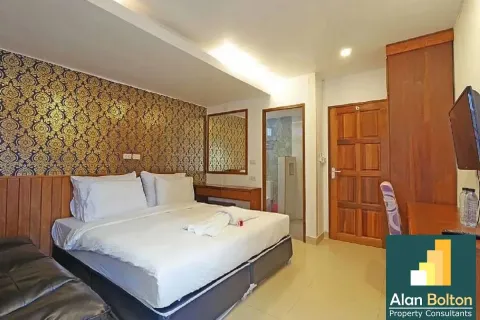 Casa de 7 dormitorios en Jomtien Beach, Pattaya, Tailandia № 210781 - foto 10