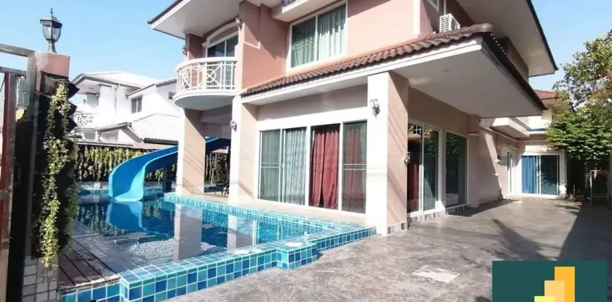 Casa de 7 dormitorios en Jomtien Beach, Pattaya, Tailandia № 210781