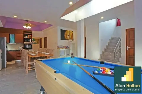 Casa de 7 dormitorios en Jomtien Beach, Pattaya, Tailandia № 210781 - foto 8