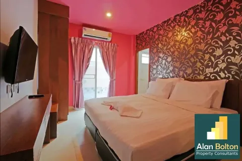 Casa de 7 dormitorios en Jomtien Beach, Pattaya, Tailandia № 210781 - foto 3