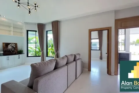 Casa de 3 dormitorios en Pattaya, Tailandia № 210780 - foto 22
