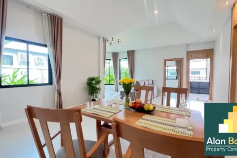 Casa de 3 dormitorios en Pattaya, Tailandia № 210780 - foto 12