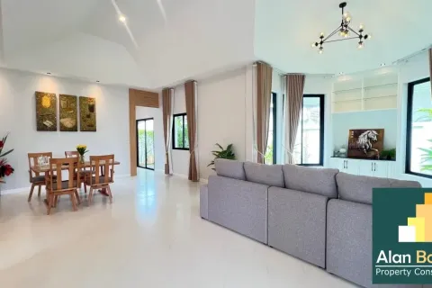 Casa de 3 dormitorios en Pattaya, Tailandia № 210780 - foto 21
