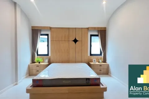 Casa de 3 dormitorios en Pattaya, Tailandia № 210780 - foto 8
