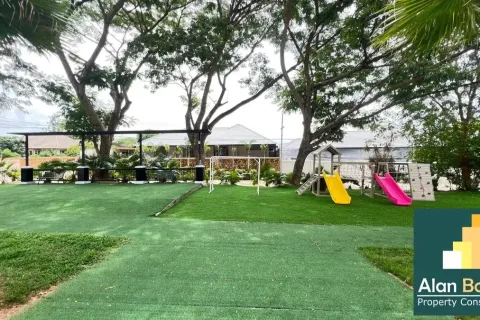 Casa de 3 dormitorios en Pattaya, Tailandia № 210780 - foto 17