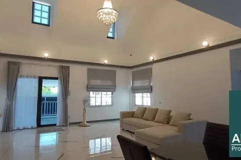 Casa de 3 dormitorios en Pattaya, Tailandia № 210778 - foto 5