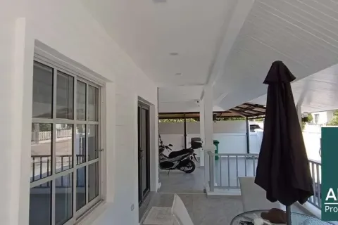 Casa de 3 dormitorios en Pattaya, Tailandia № 210778 - foto 4