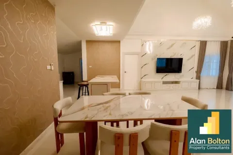 Casa de 3 dormitorios en Pattaya, Tailandia № 210782 - foto 6