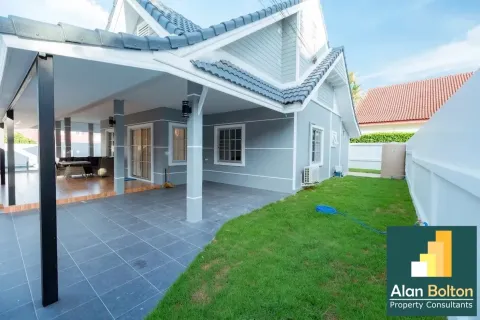 Casa de 3 dormitorios en Pattaya, Tailandia № 210782 - foto 3