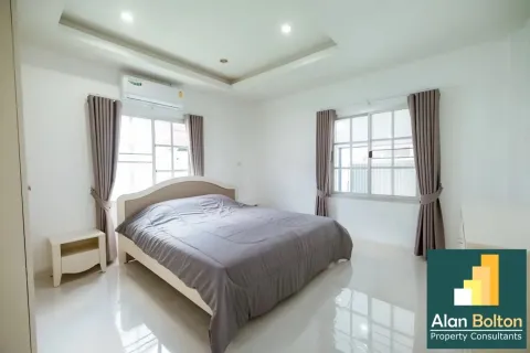 Casa de 3 dormitorios en Pattaya, Tailandia № 210782 - foto 5