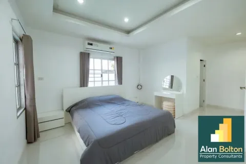 Casa de 3 dormitorios en Pattaya, Tailandia № 210782 - foto 8