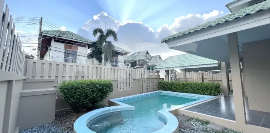 Casa de 3 dormitorios en Pattaya, Tailandia № 210777