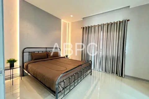 Casa de 2 dormitorios en Pattaya, Tailandia № 210779 - foto 3
