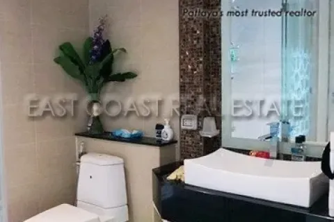 Condominio de 2 dormitorios en Pattaya, Tailandia № 213926 - foto 5