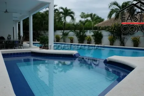 Haus in Pattaya, Thailand 4 Schlafzimmer № 213925 - Foto 2