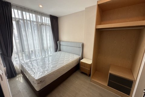 Кондоминиум с 2 спальнями в Банг Сью, Бангкок, Таиланд № 147630 - фото 1