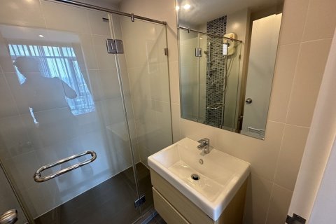 Кондоминиум с 2 спальнями в Банг Сью, Бангкок, Таиланд № 147630 - фото 7
