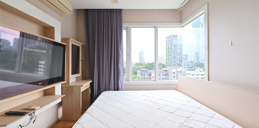 Condo in Bangkok, Thailand, 3 bedrooms  № 185201