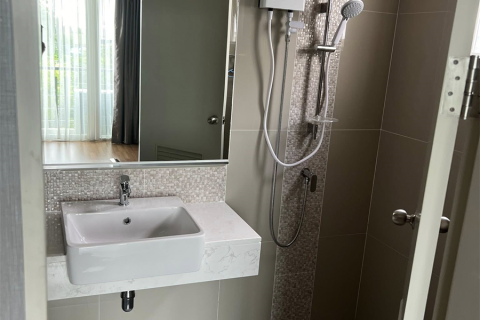 Townhouse in Bangkok, Thailand 6 bedrooms № 189550 - photo 8