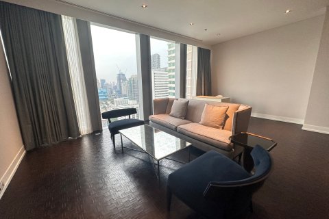Condo in Sathon, Bangkok, Thailand, 3 bedrooms  № 176475
